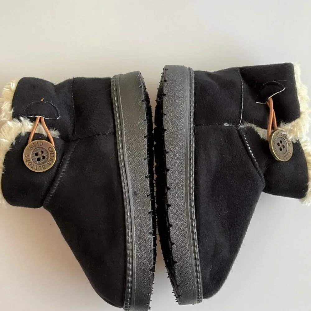 FAUX FUR BLACK BOOTS UNISEX